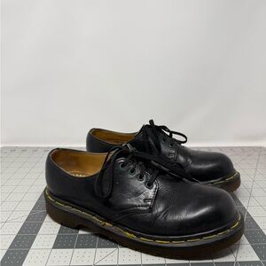 Vintage Dr Martens Men’s The Original Dr Shoes Made In England Size 4 (HXKJSZ)